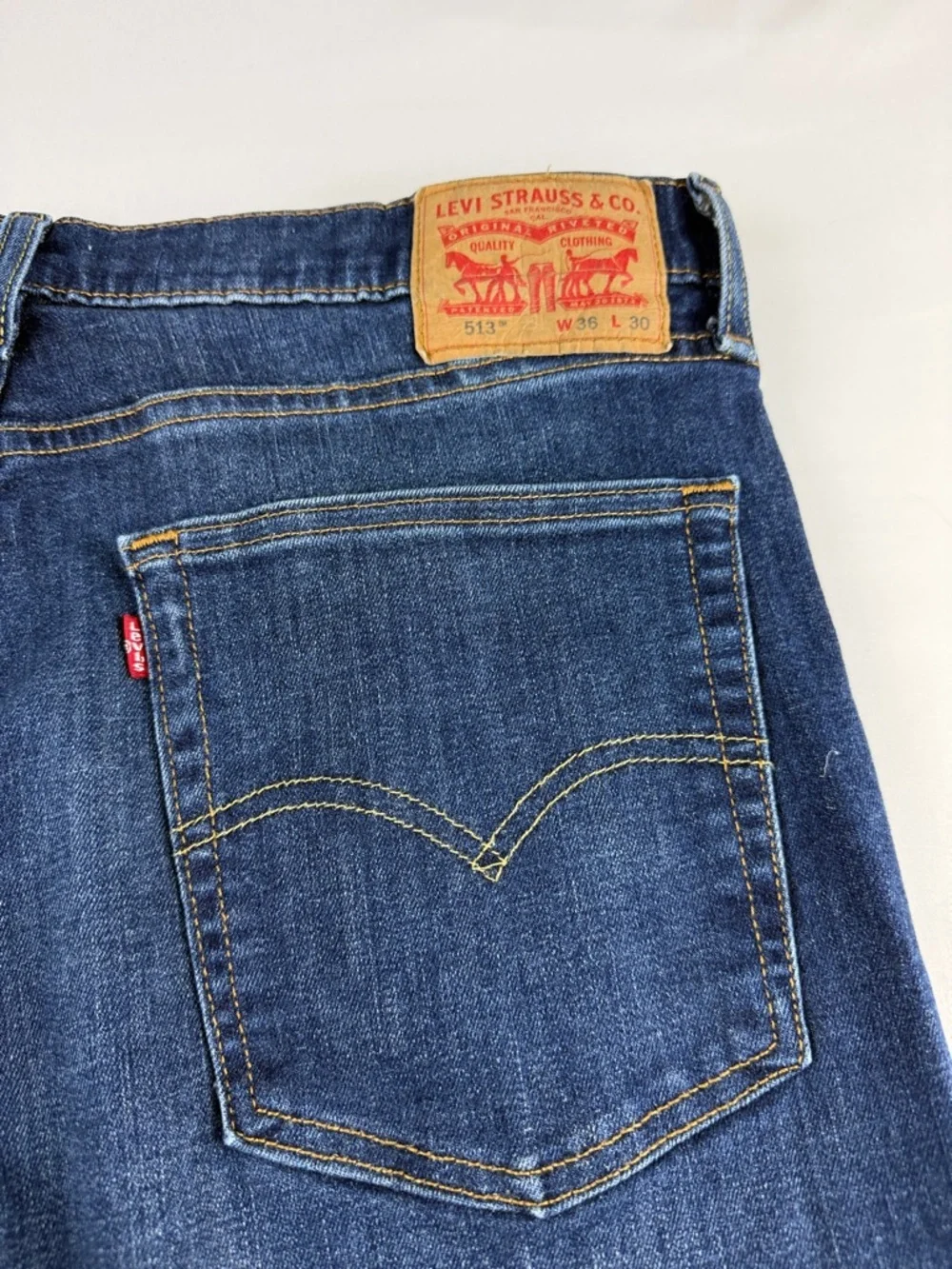 Levi’s 513 Straight Fit Jeans – Size 36x30